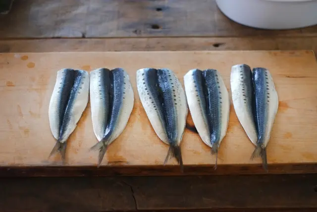 魚を捌く時は真水 塩水 食中毒を防ぐ正しい洗い方 スタコジブログ