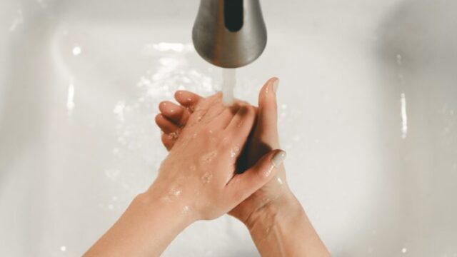 手洗い・清潔な道具を使う